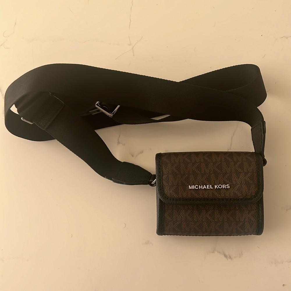RARE MICRO Michael kors tiny wallet crossbody